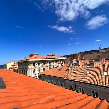 Mansarda Mazzini Apartment Trieste Luaran gambar
